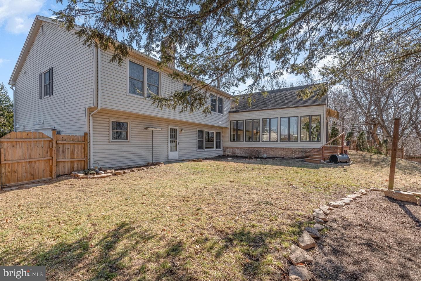 474 Woodcrest Drive photo 32