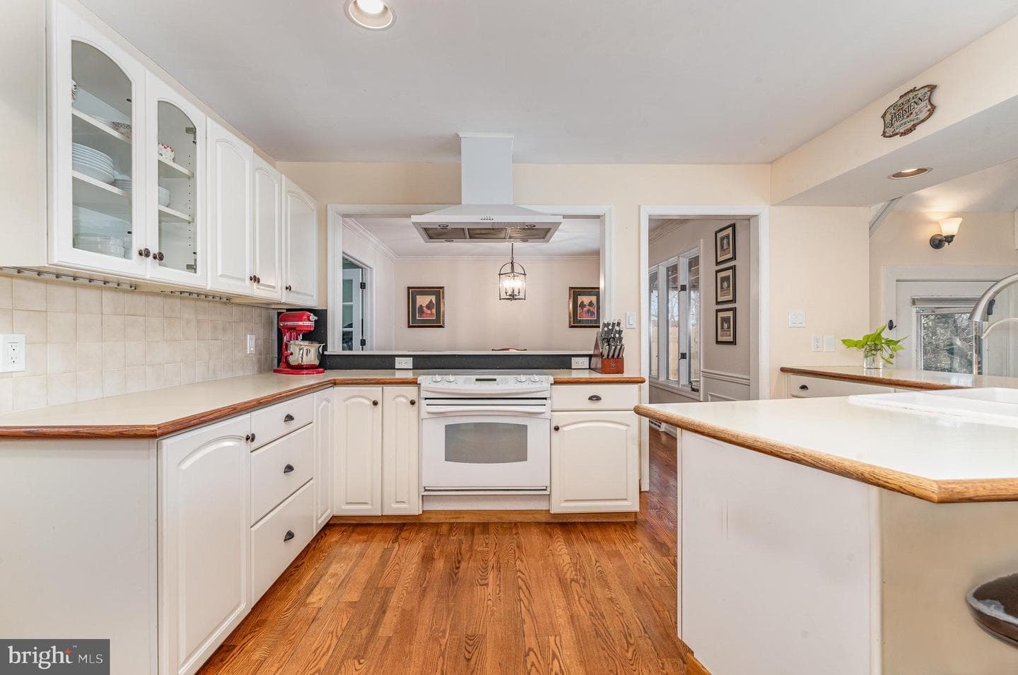 474 Woodcrest Drive photo 6