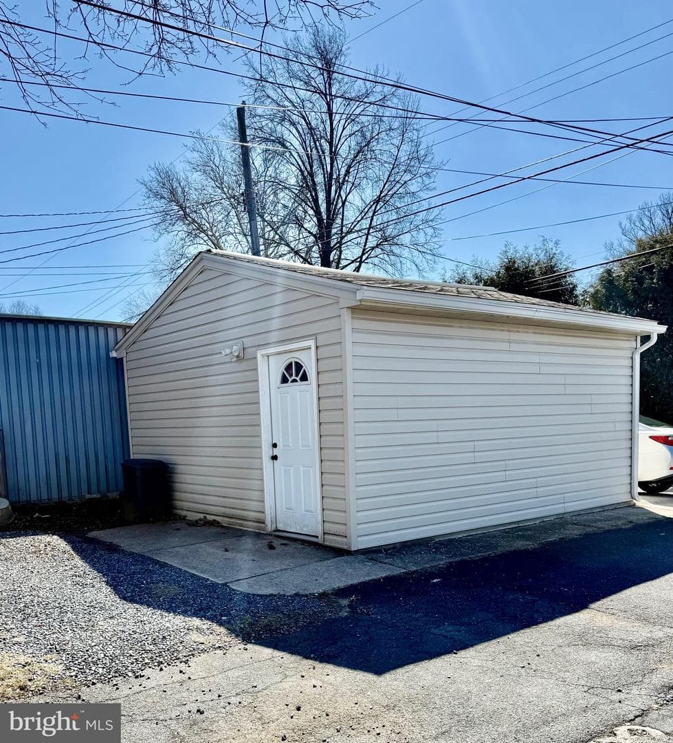622 N Front Street photo 23