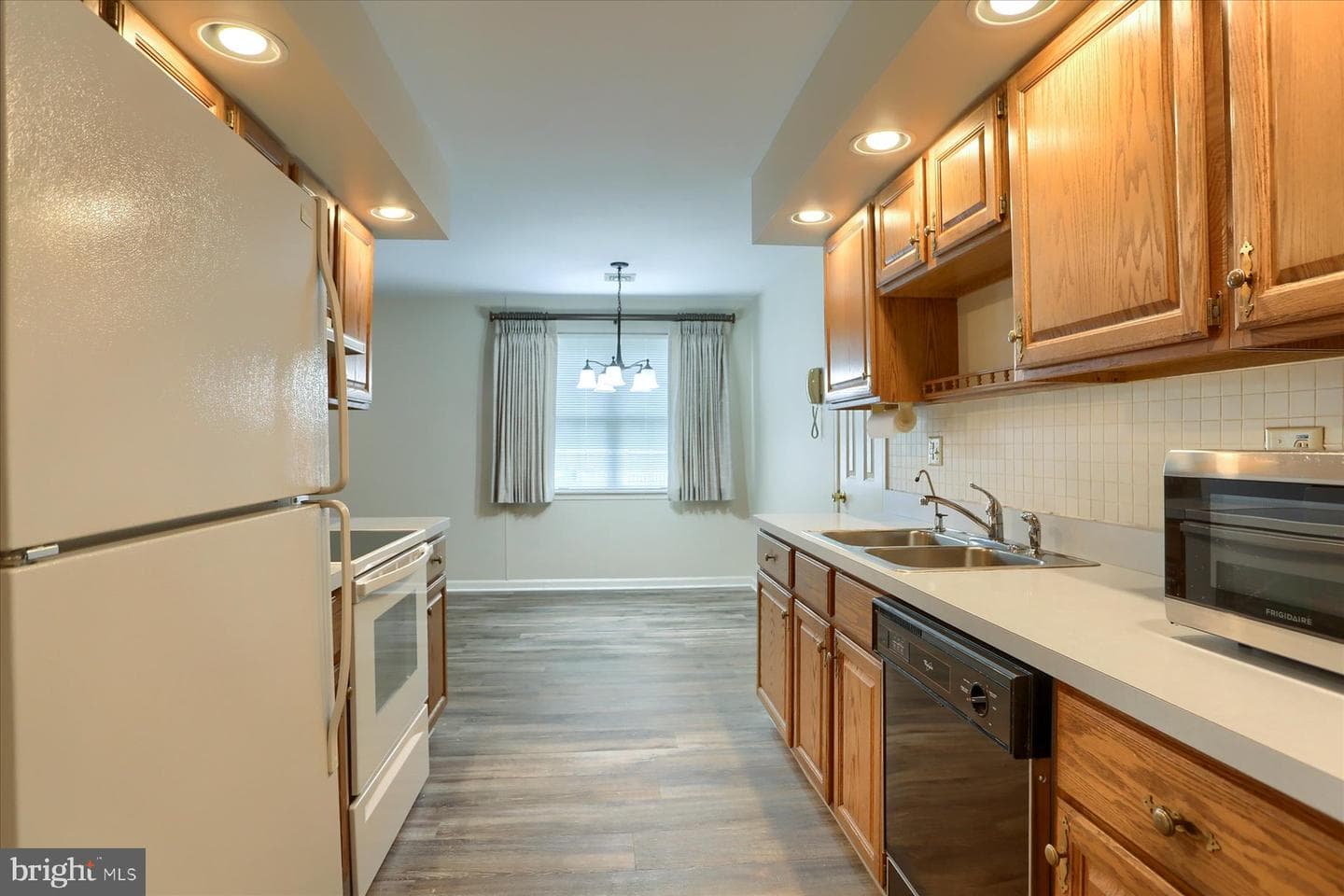 24 Garland Court photo 6