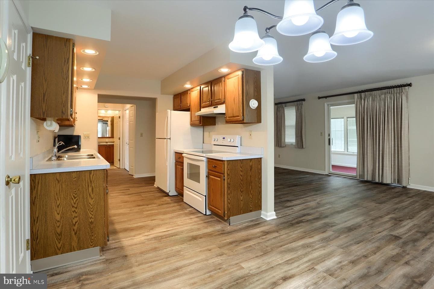 24 Garland Court photo 8