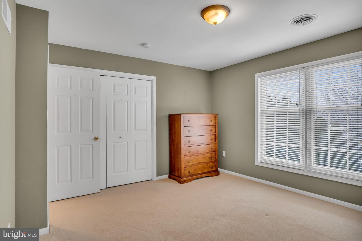 203 Saint James Court photo 32