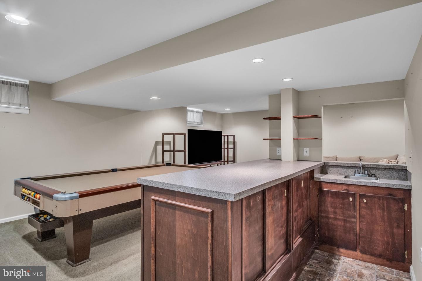 203 Saint James Court photo 40