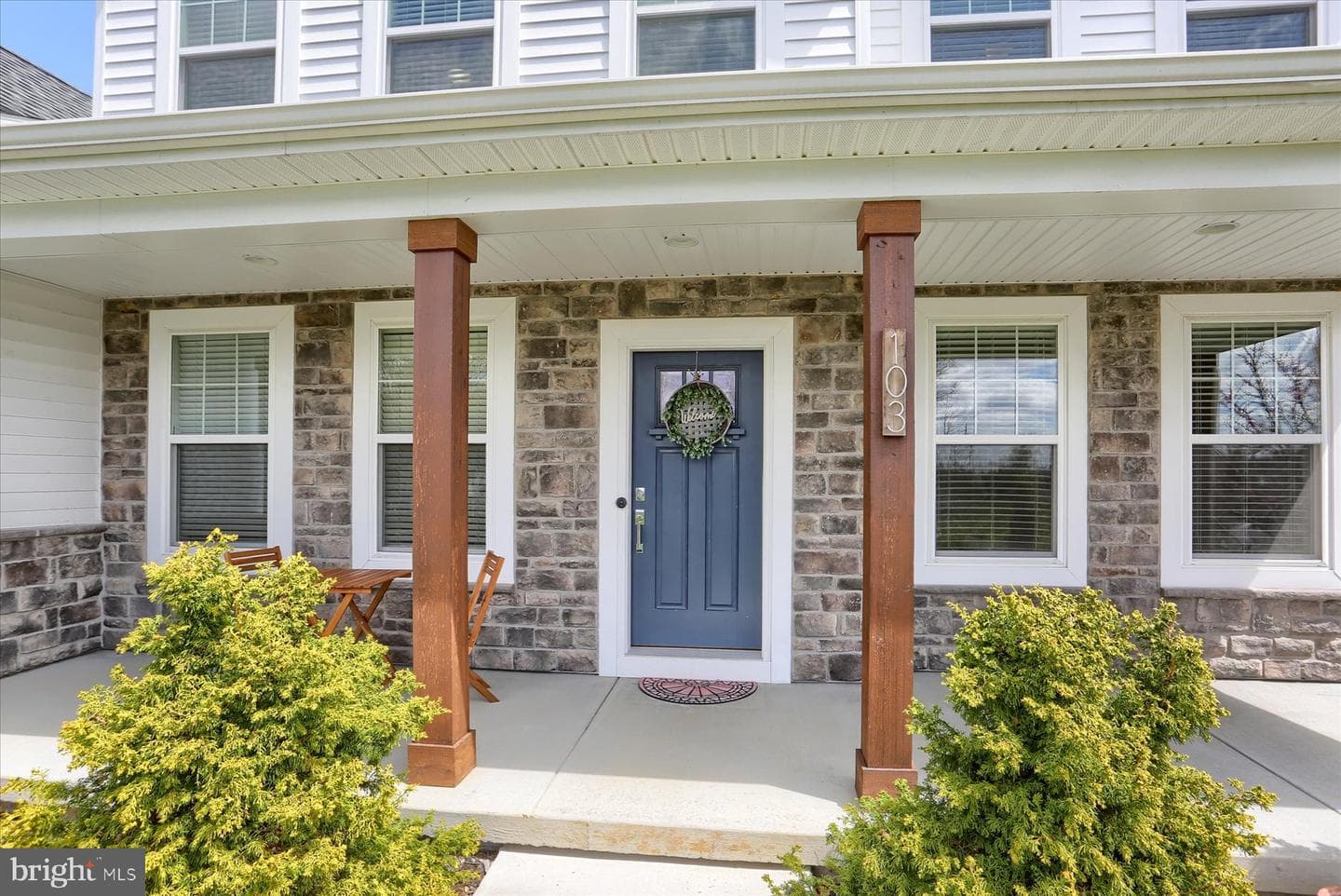 103 Steven Drive photo 2