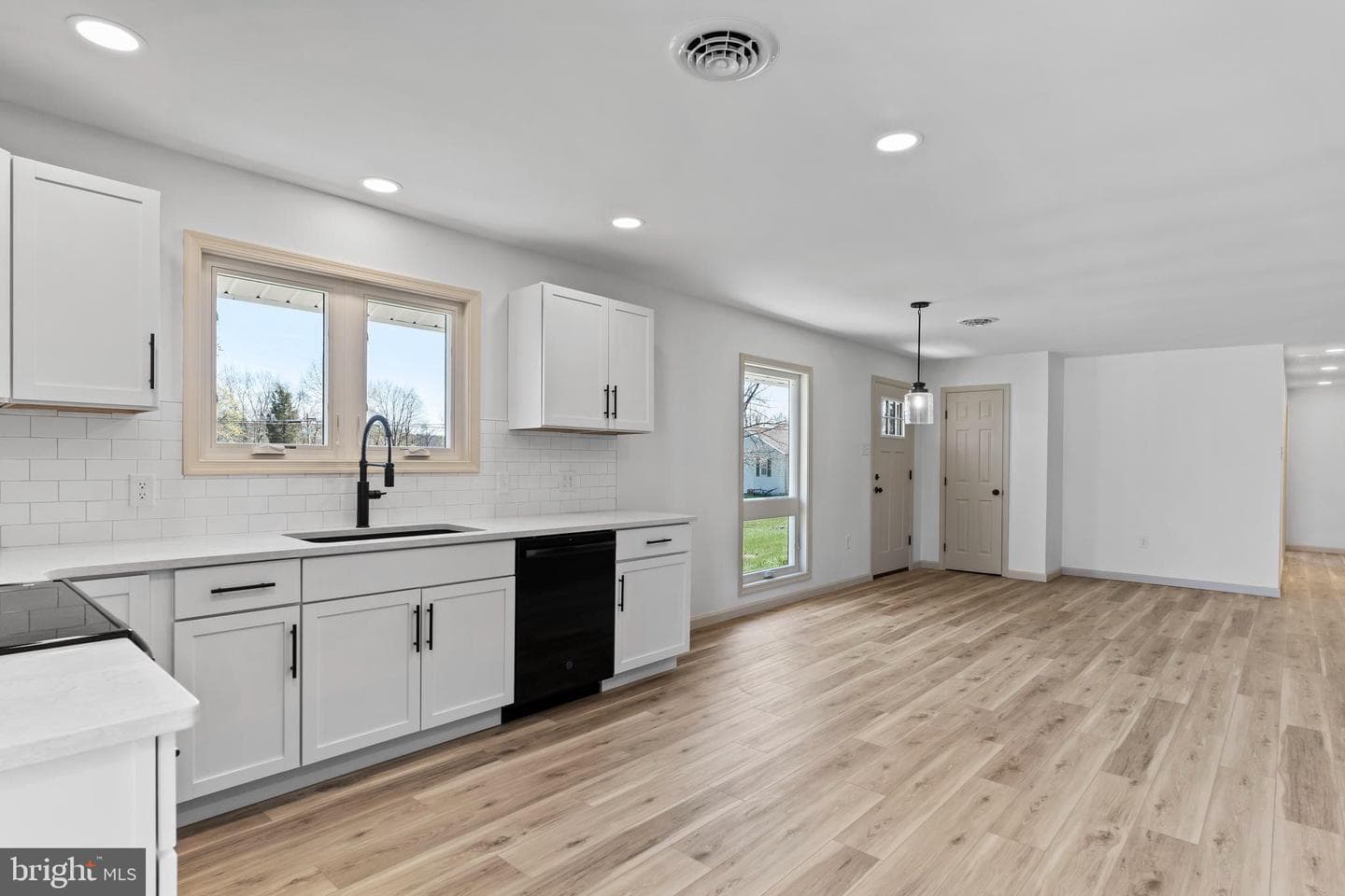 421 N Middleton Road photo 10