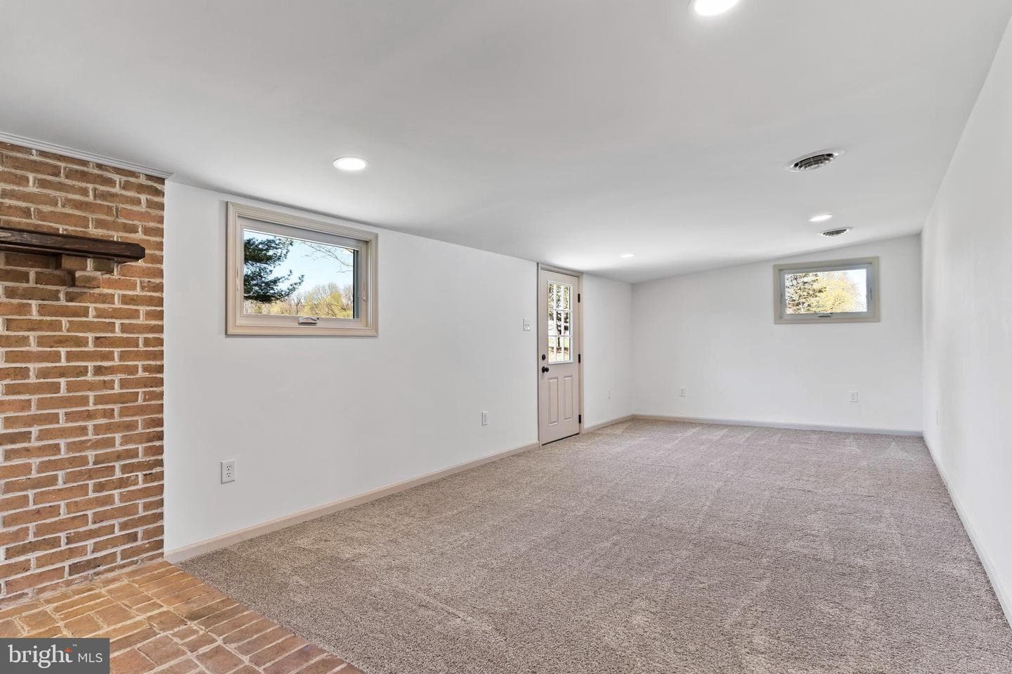 421 N Middleton Road photo 17