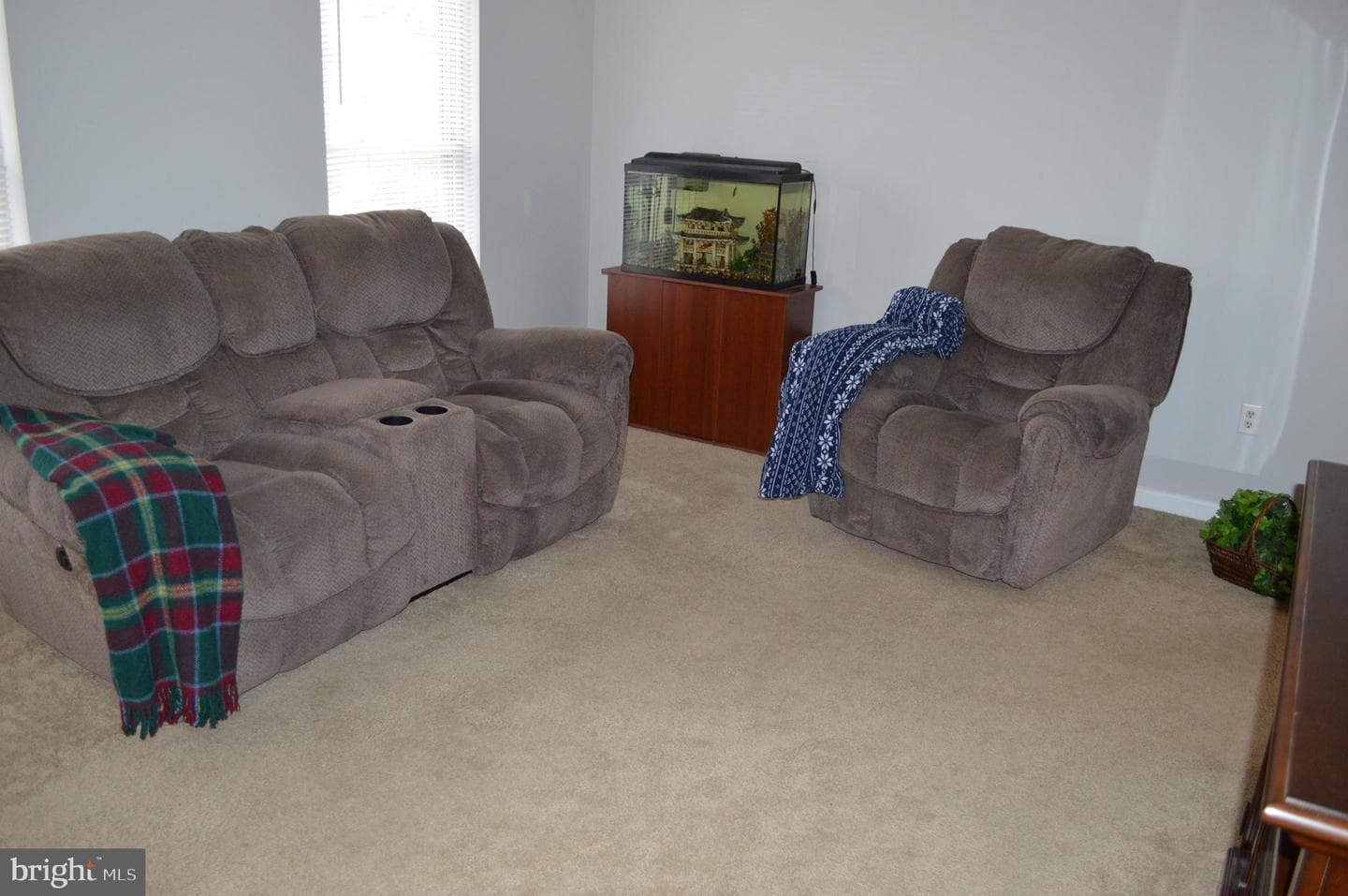 472 Stonehedge Lane photo 3