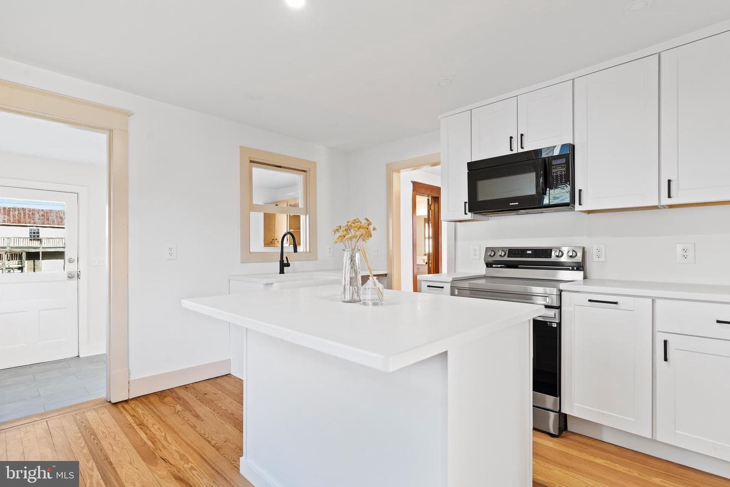 826 W Trindle Road photo 10