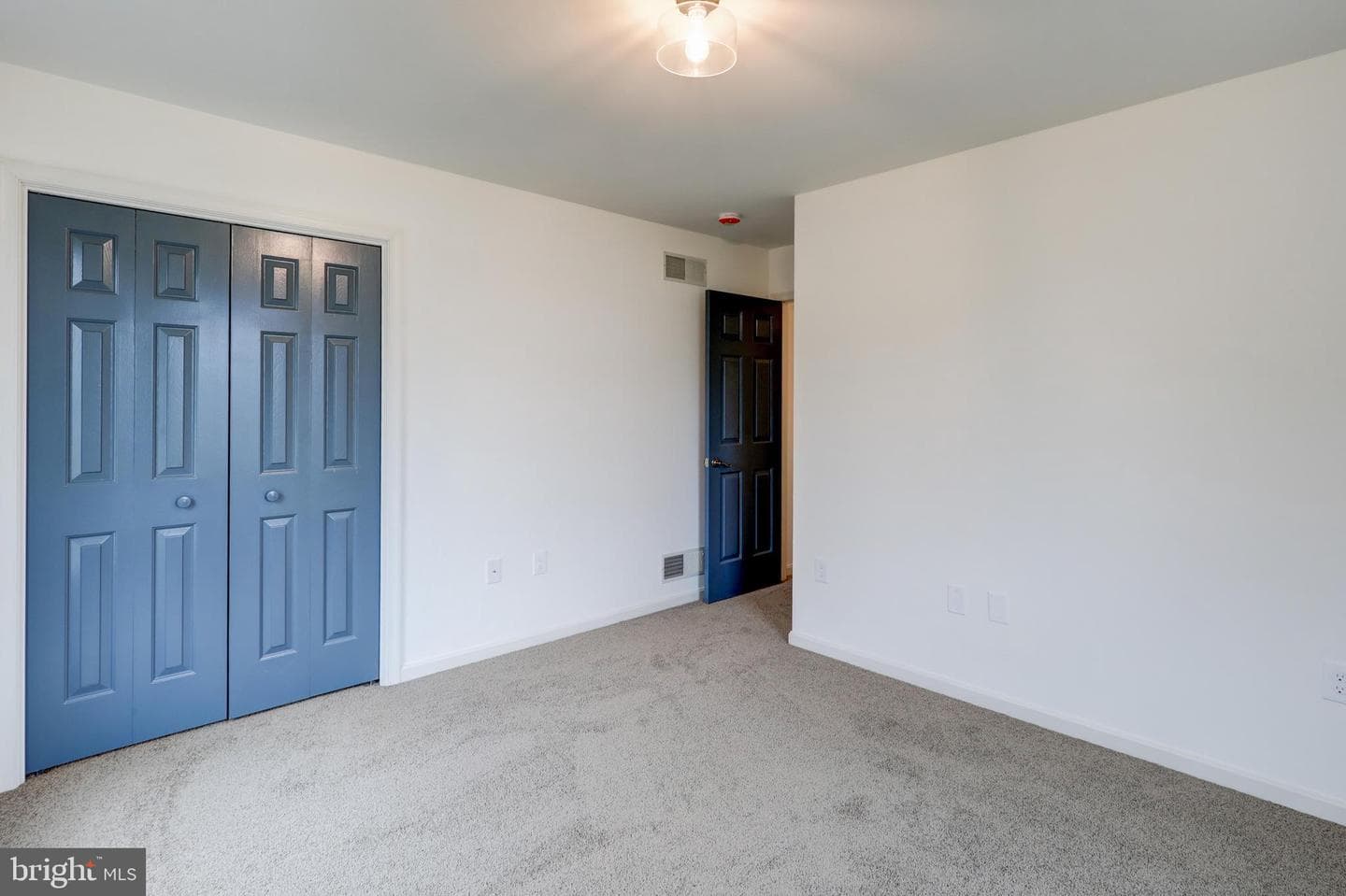 520 Boxwood Lane photo 21