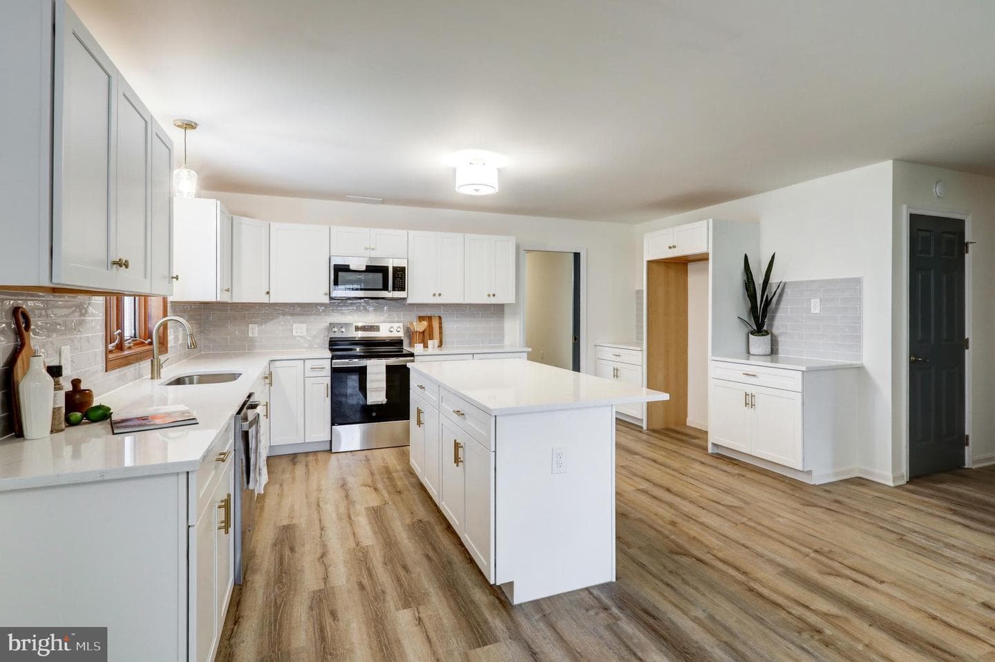 520 Boxwood Lane photo 9