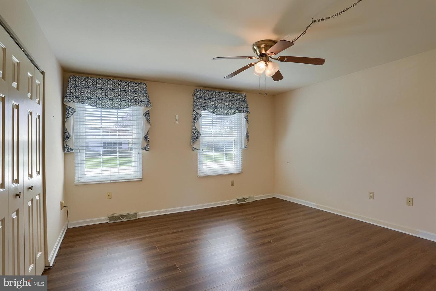 196 Fairview Street photo 11