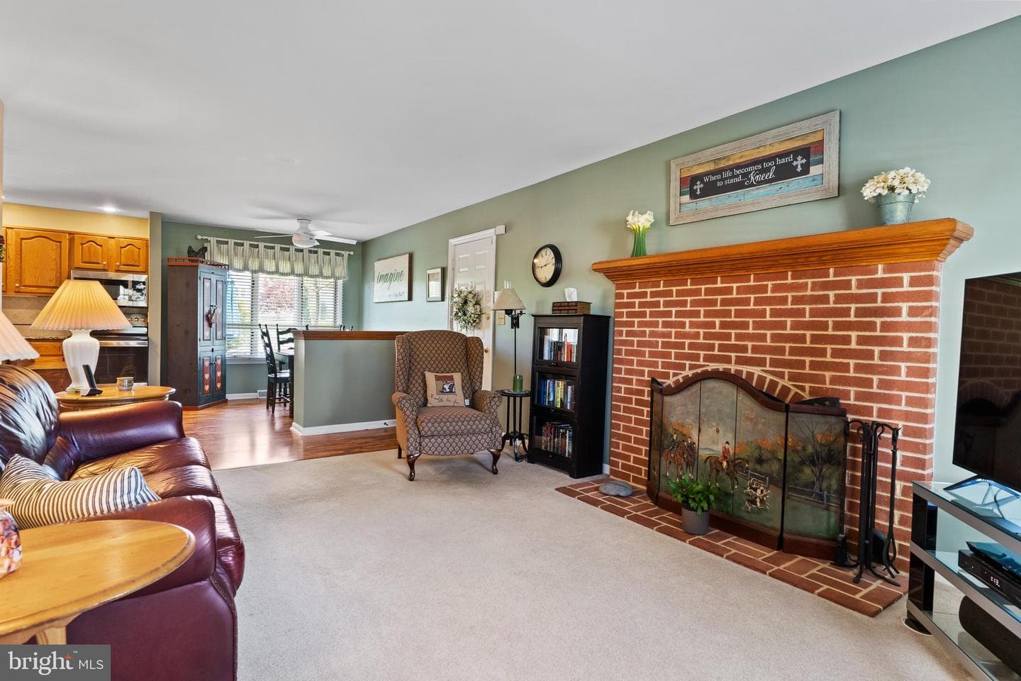 497 Glenn Street photo 10