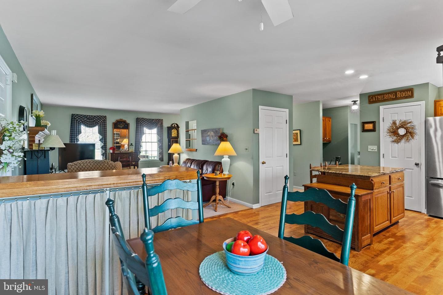 497 Glenn Street photo 14