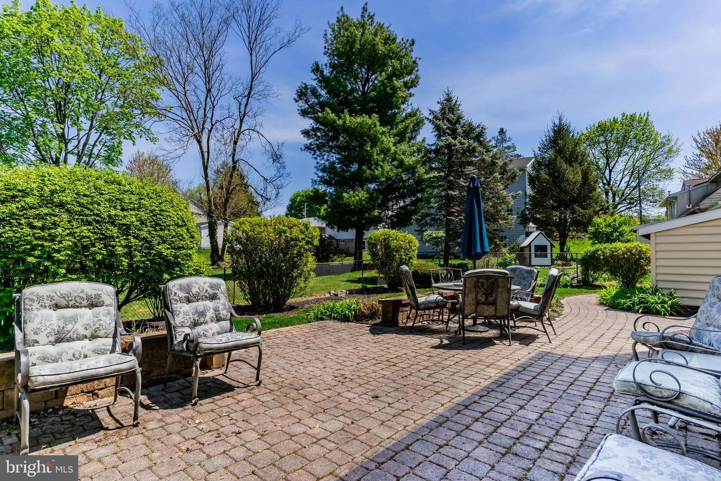 497 Glenn Street photo 6
