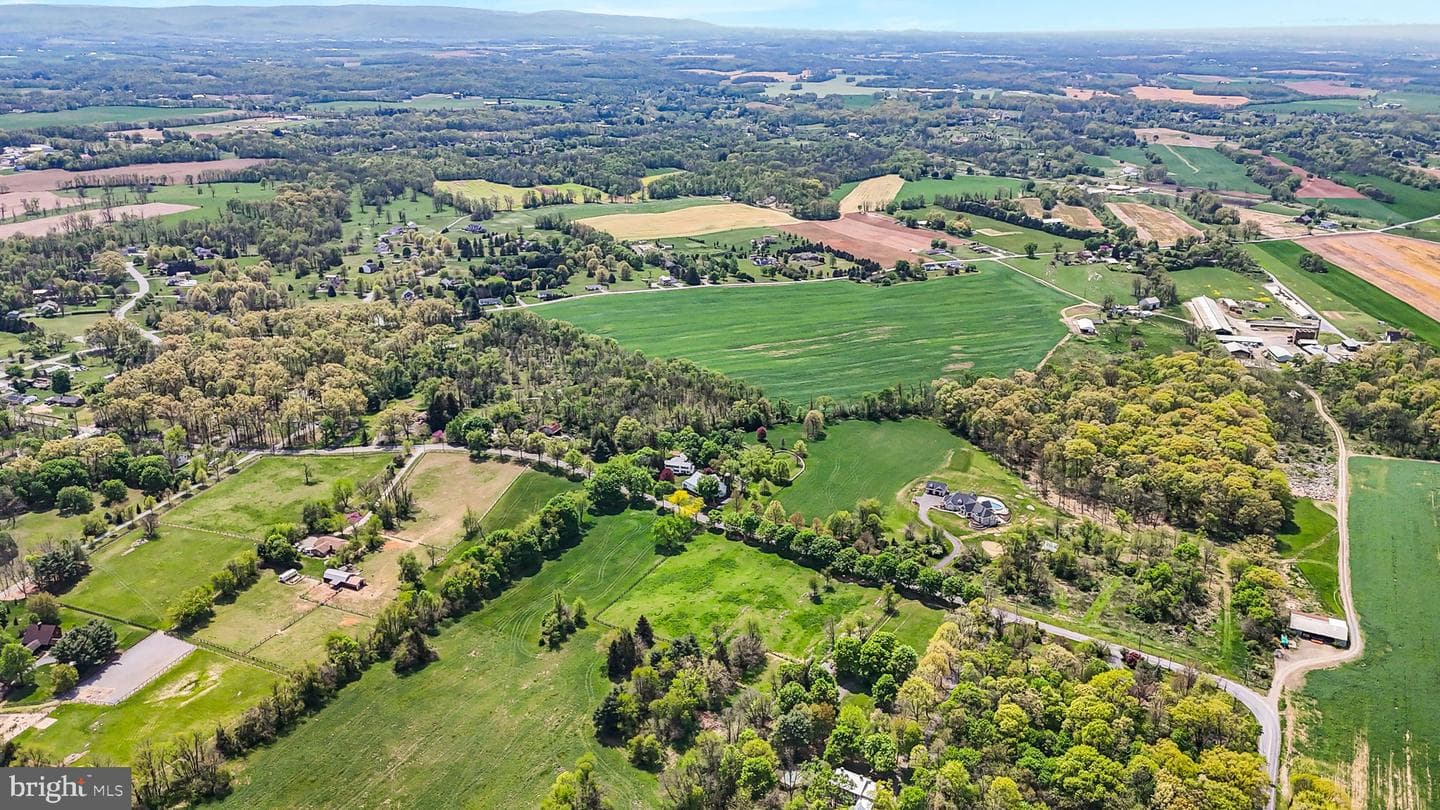 530 Greason Road photo 4