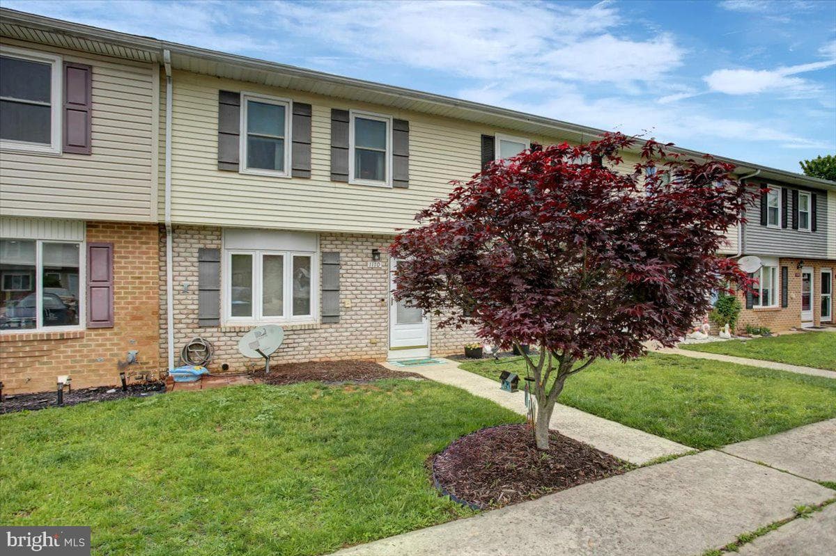 1110 Pheasant Drive N photo 3