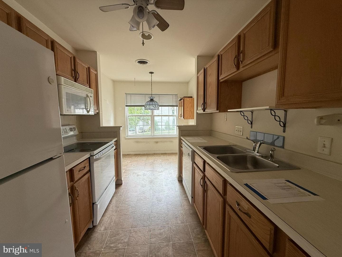 87 Courtyard Drive photo 11