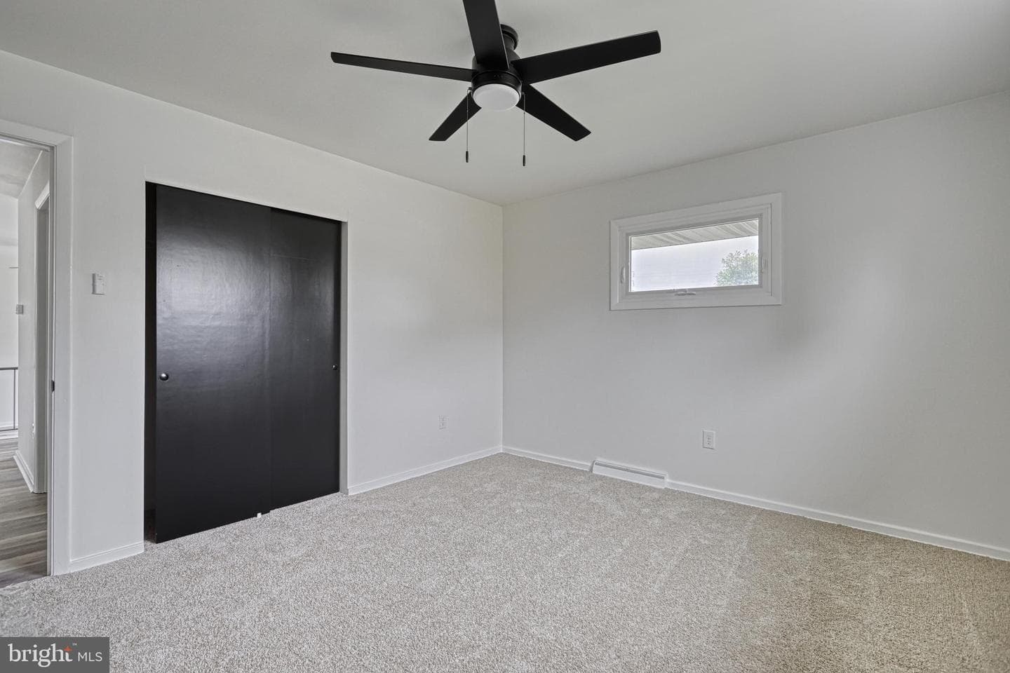 120 Winston Drive photo 34