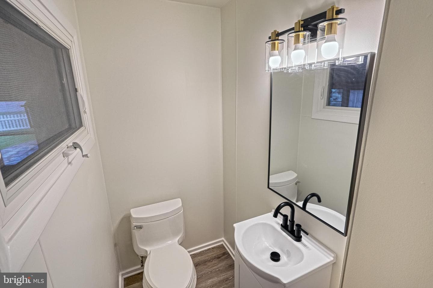 120 Winston Drive photo 42