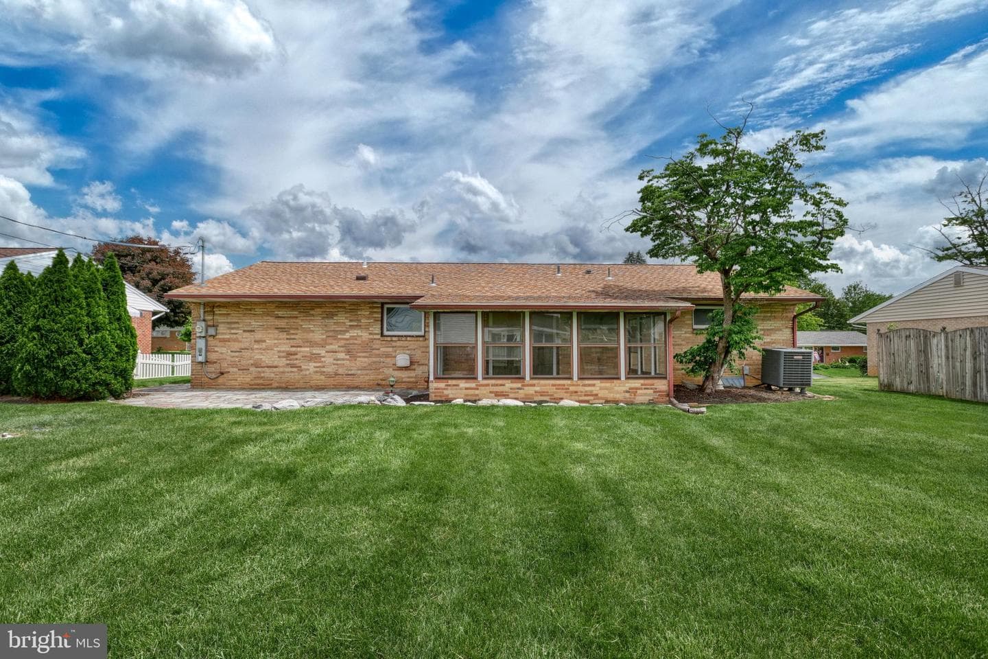 120 Winston Drive photo 54