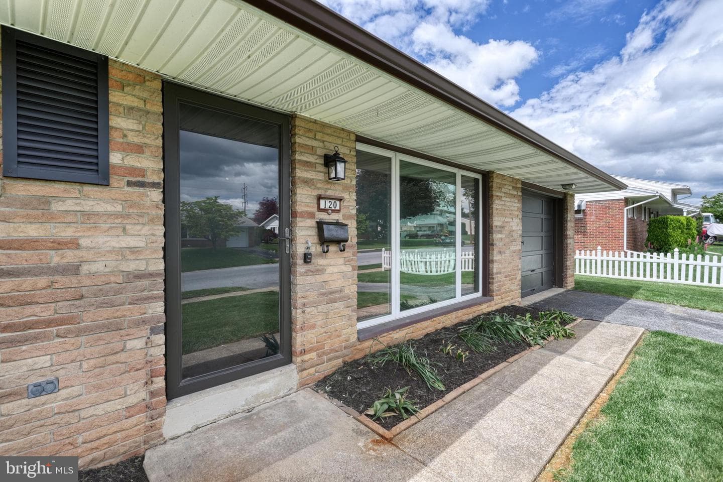 120 Winston Drive photo 6