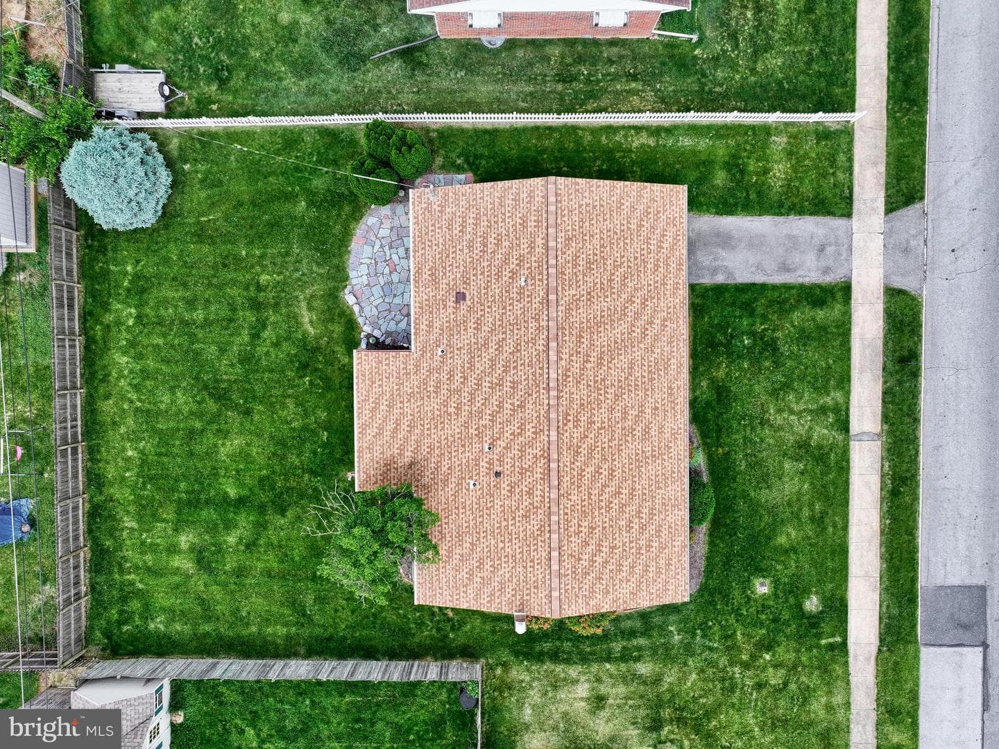 120 Winston Drive photo 64