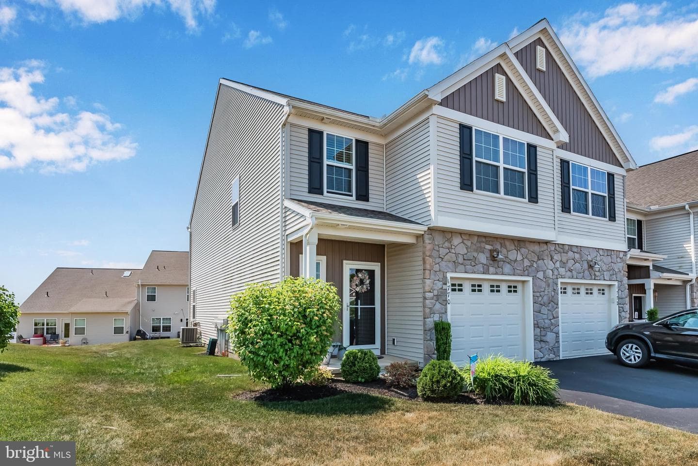 1770 Fairbank Lane photo 26