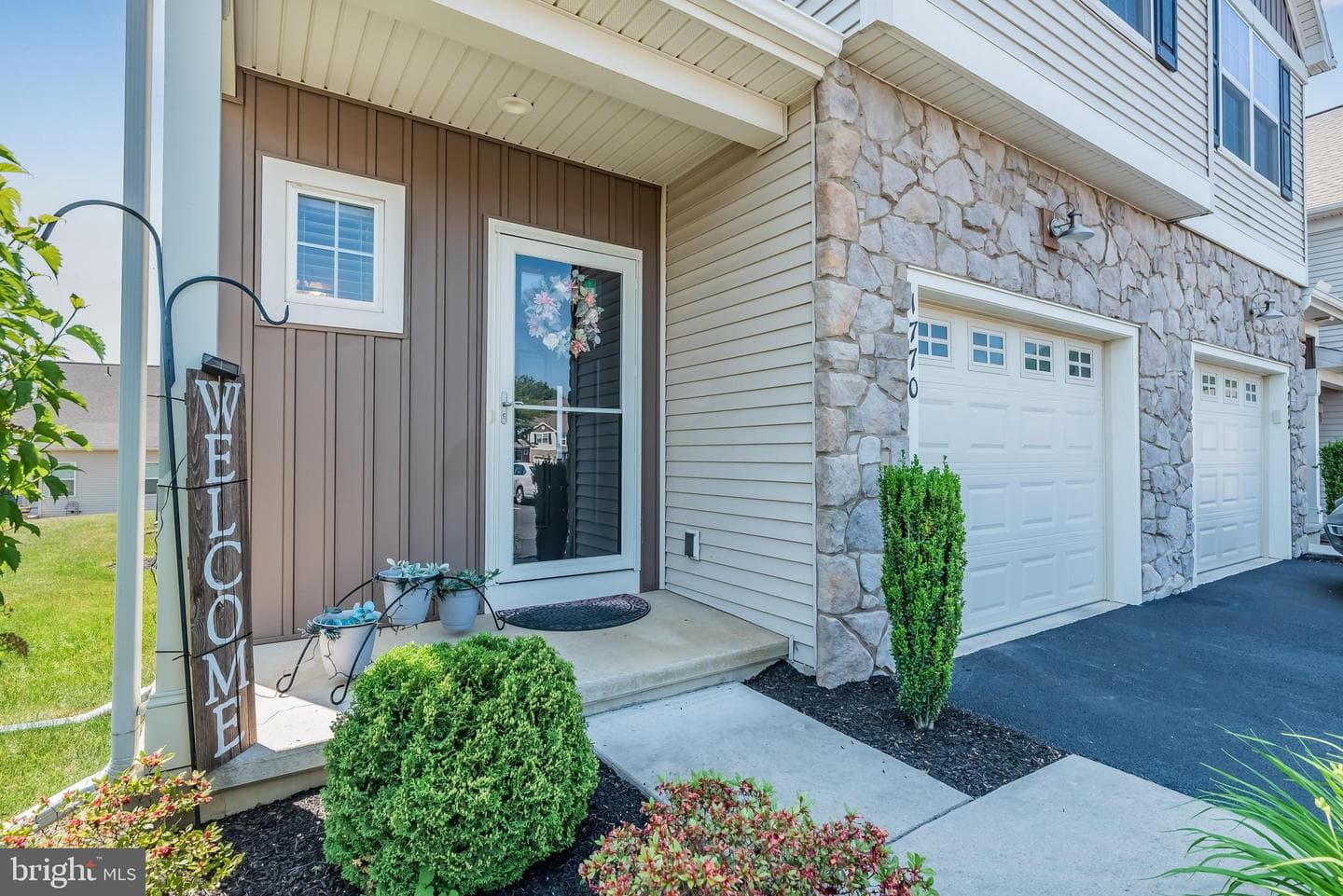 1770 Fairbank Lane photo 27