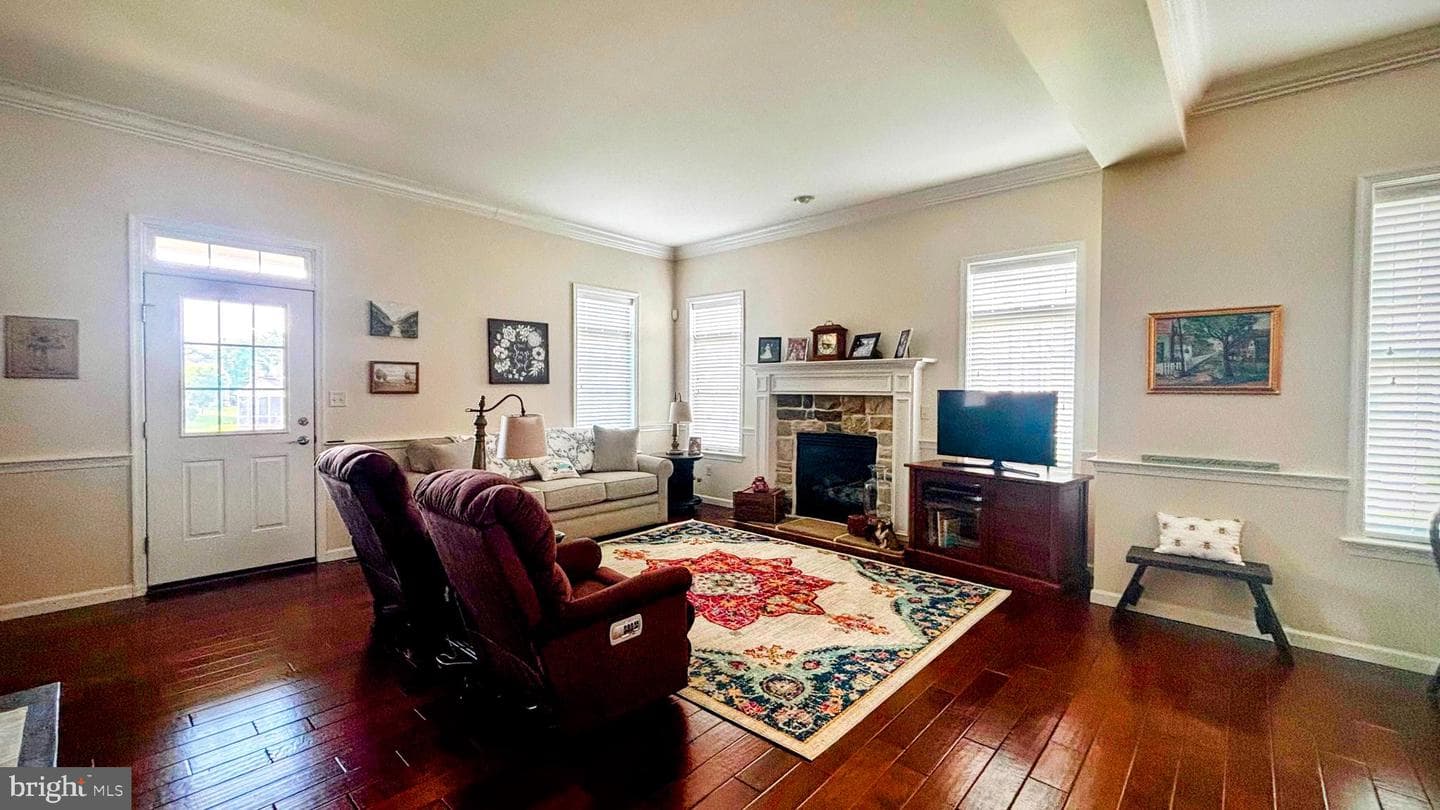 505 Lilly Lane photo 9