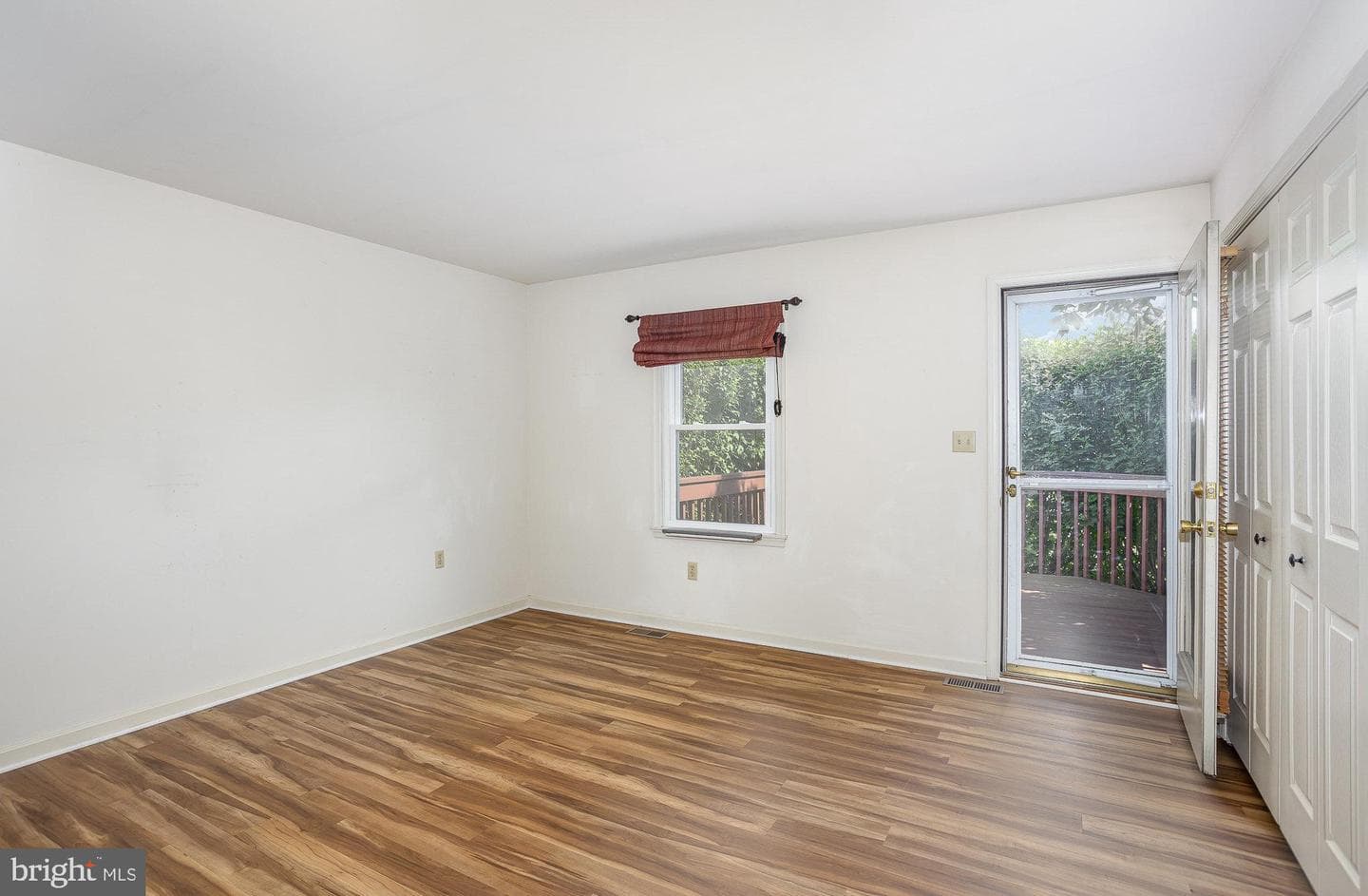 1455 Maplewood Drive photo 14