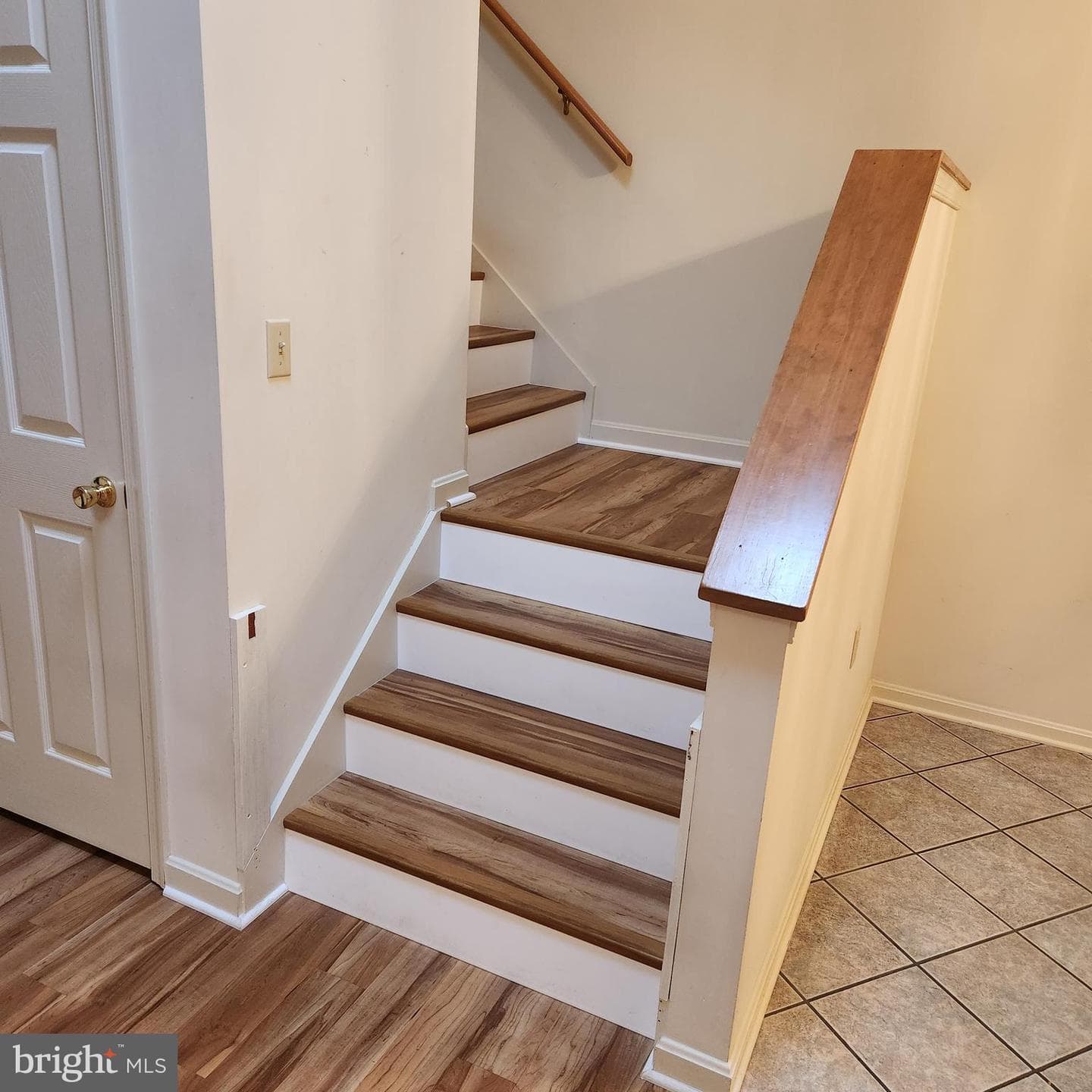 1455 Maplewood Drive photo 24