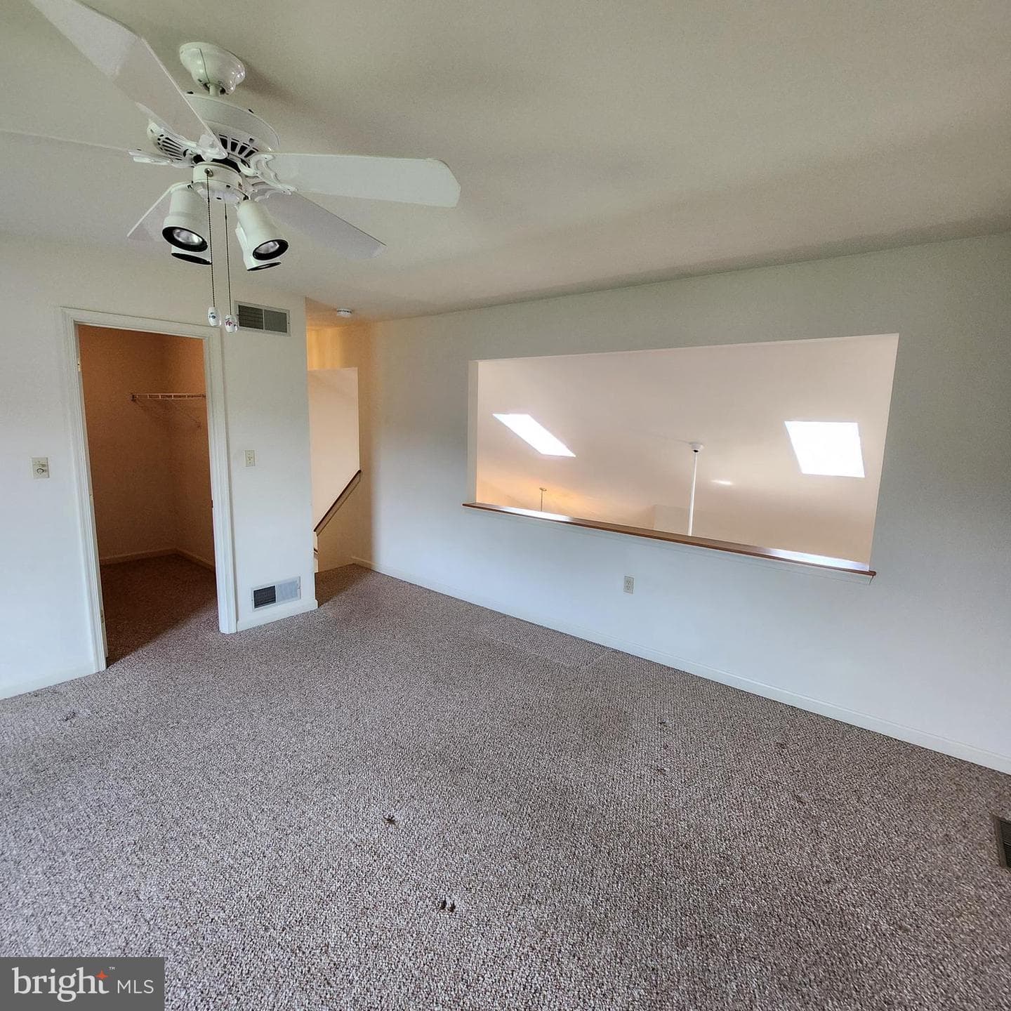 1455 Maplewood Drive photo 27