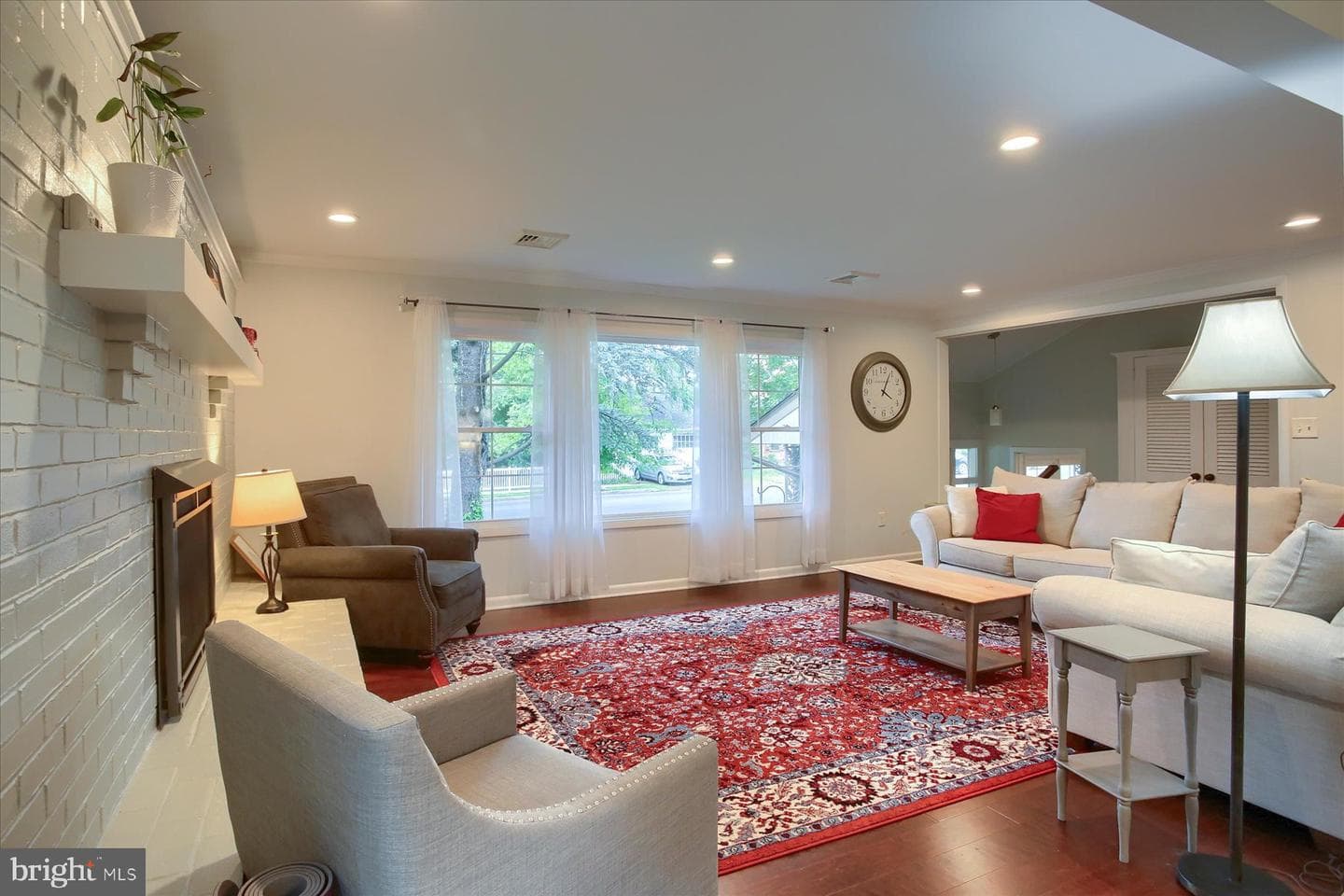 10 E Ridge Street photo 11