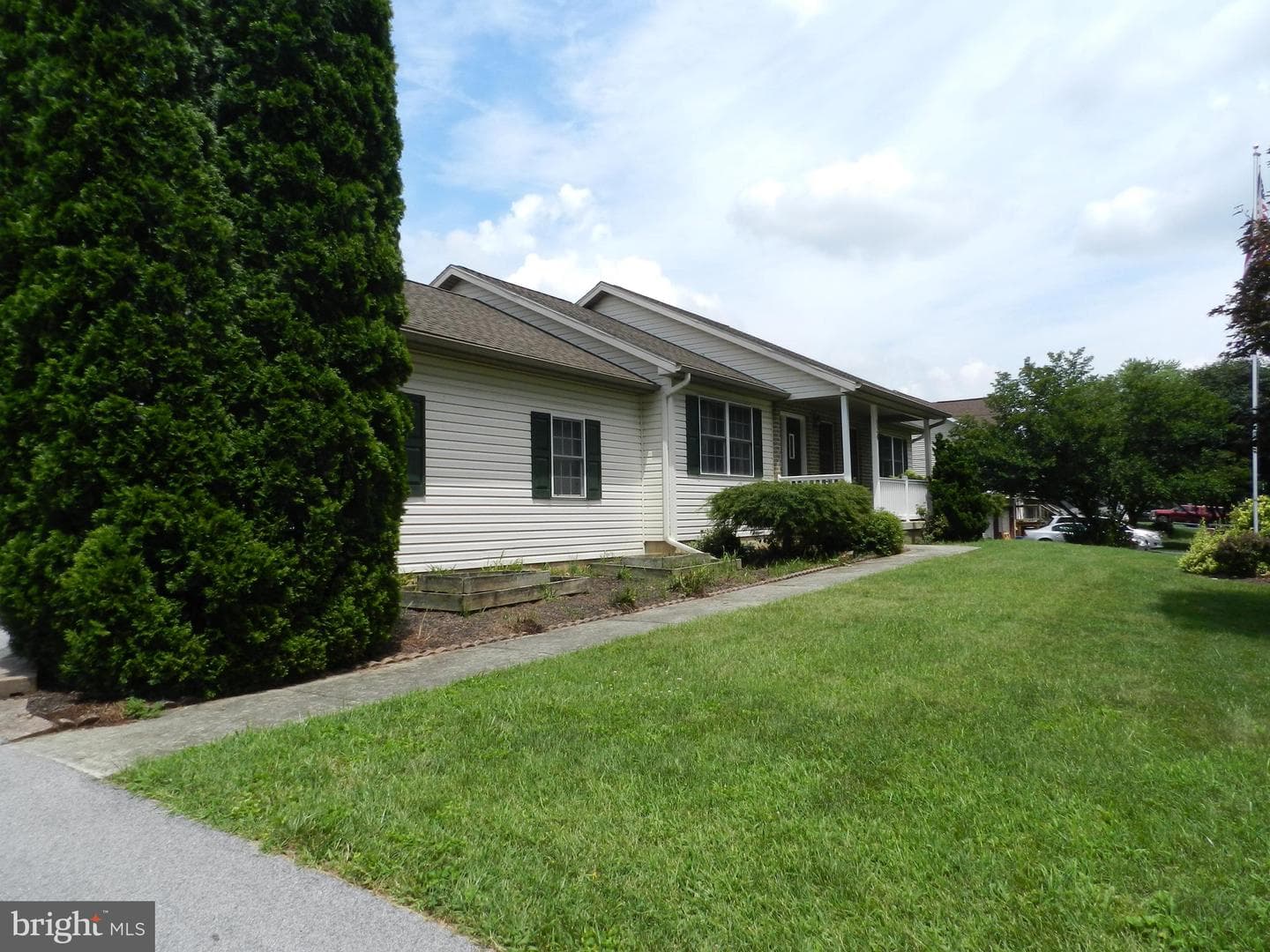 624 Diehl Road photo 1
