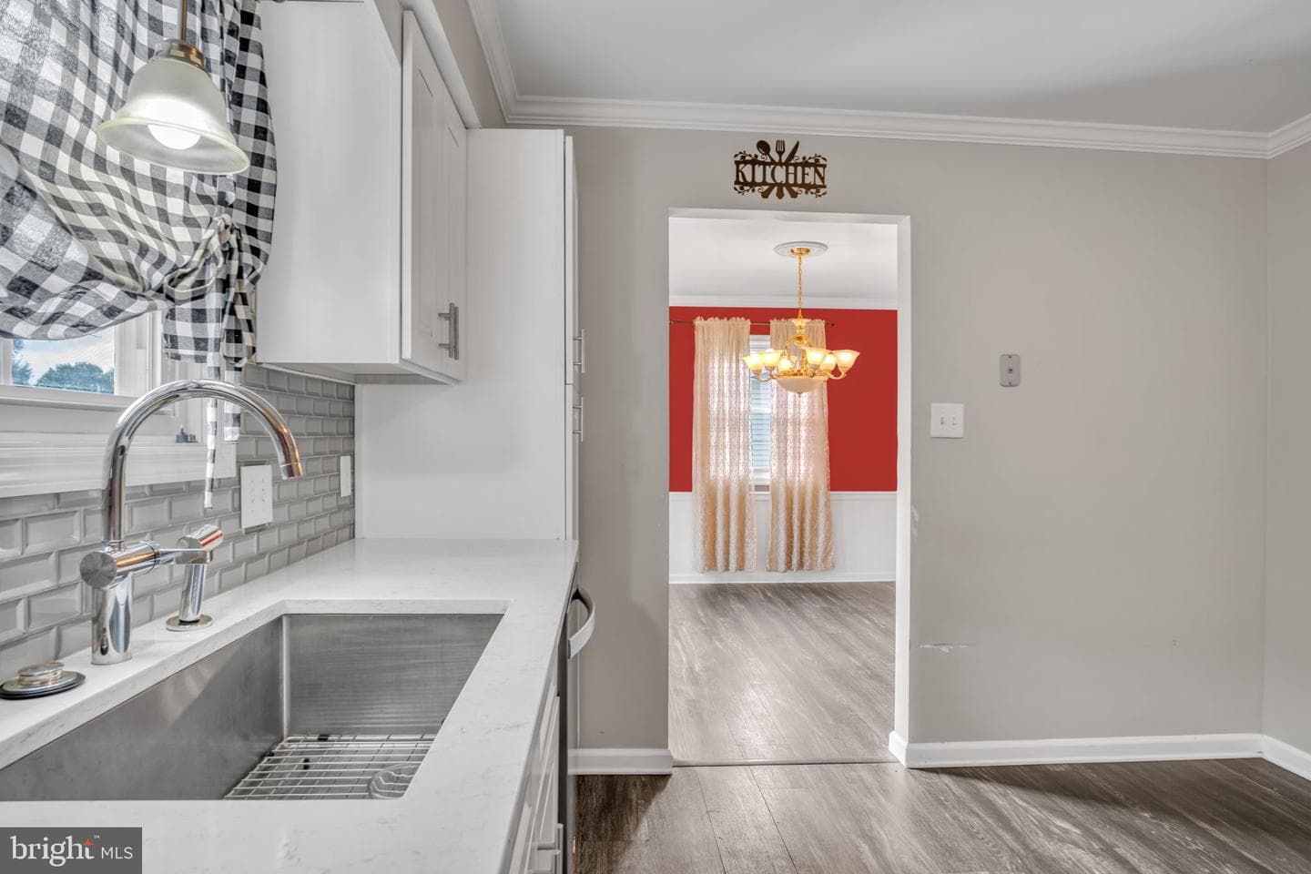 18 Douglas Court photo 15