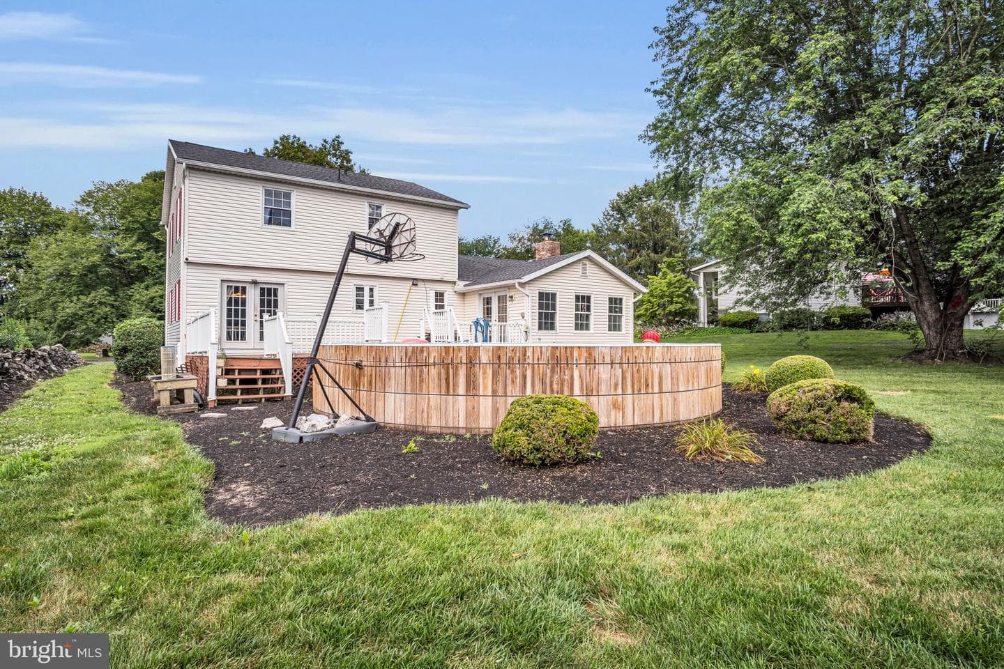 18 Douglas Court photo 34