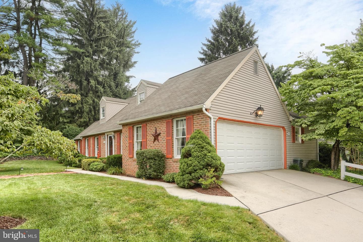 19 Paddock Lane photo 4