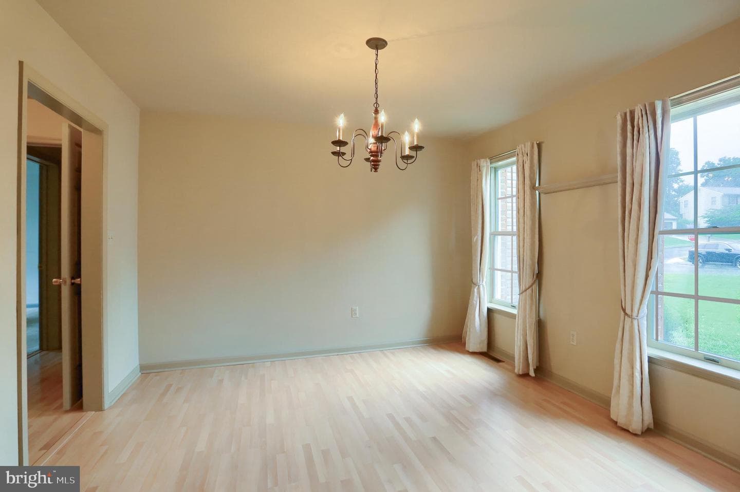 19 Paddock Lane photo 8