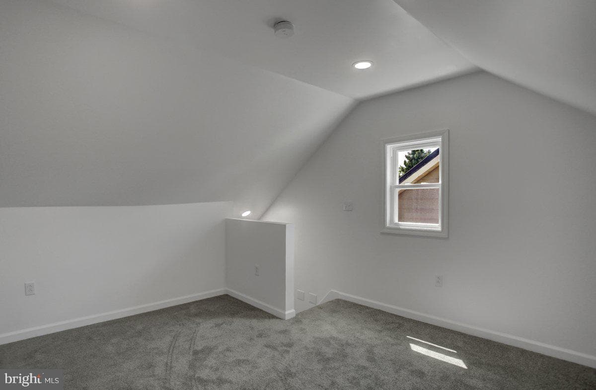 164 E Penn Street photo 19