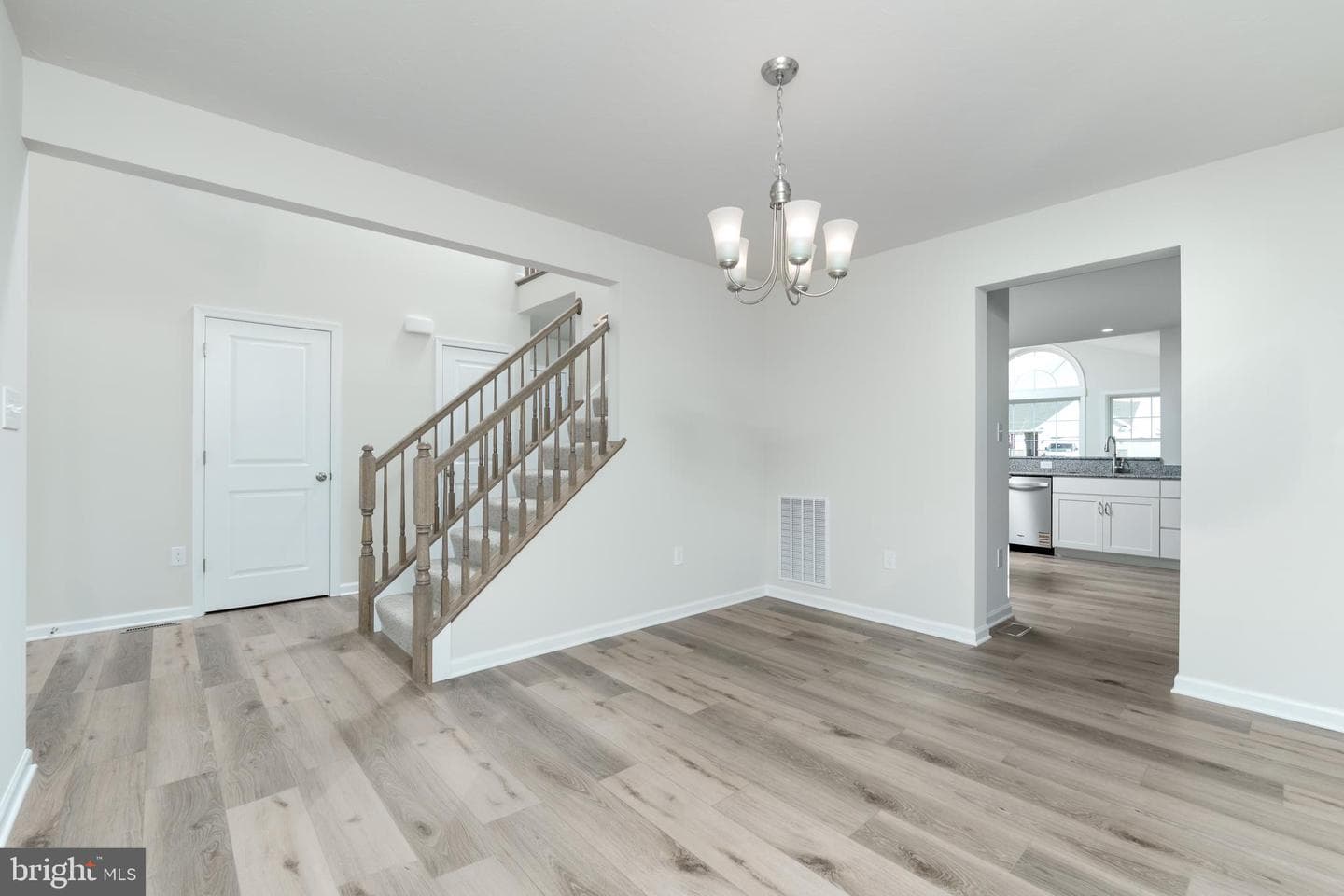 803 Greenwich Lane photo 19