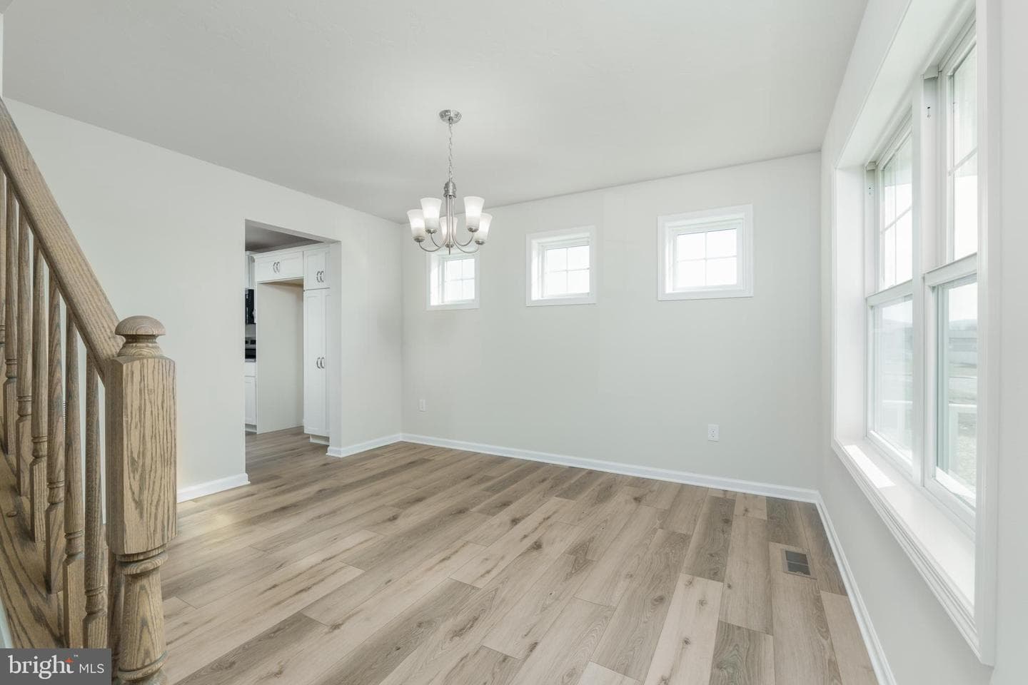 803 Greenwich Lane photo 20