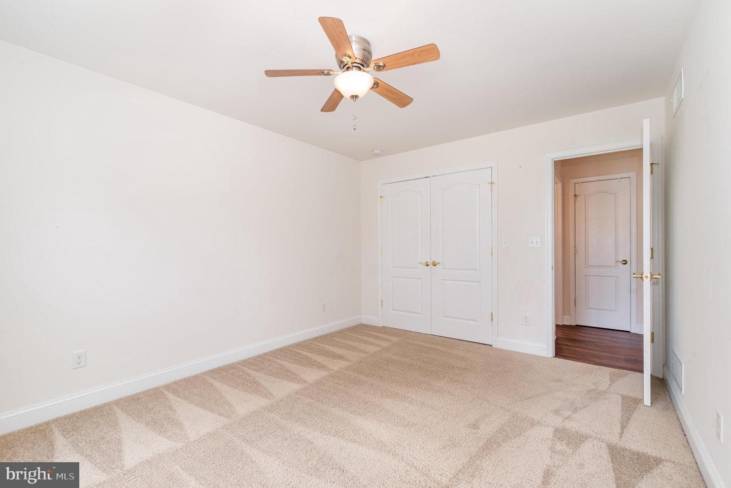 103 Thorncroft Drive photo 20