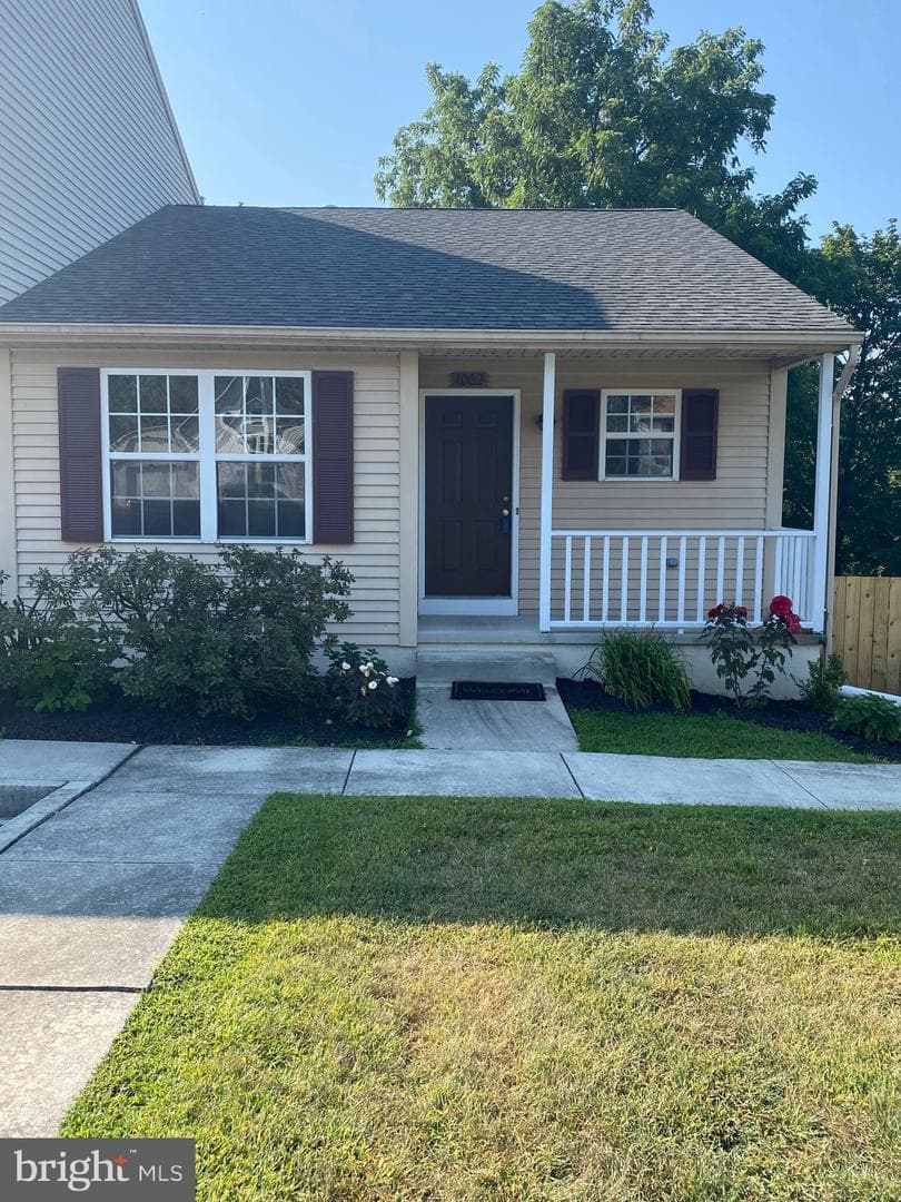 1002 Rebecca Street photo 1