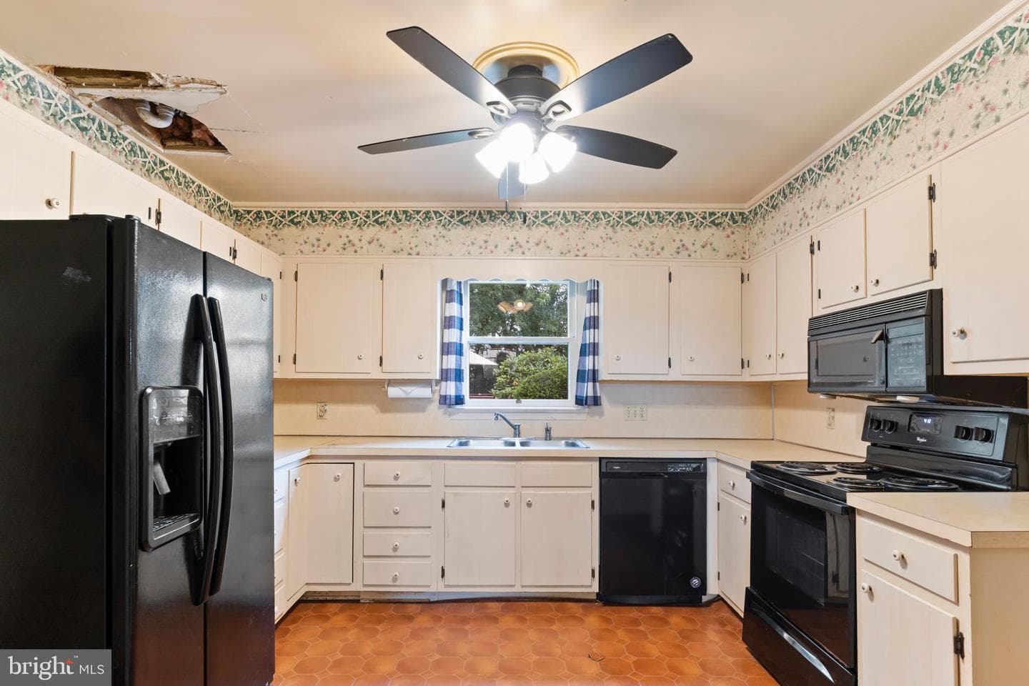 335 Wolfs Bridge Road photo 14
