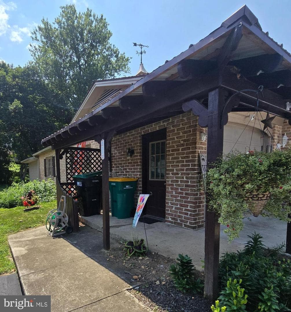 109 Sycamore Drive photo 3