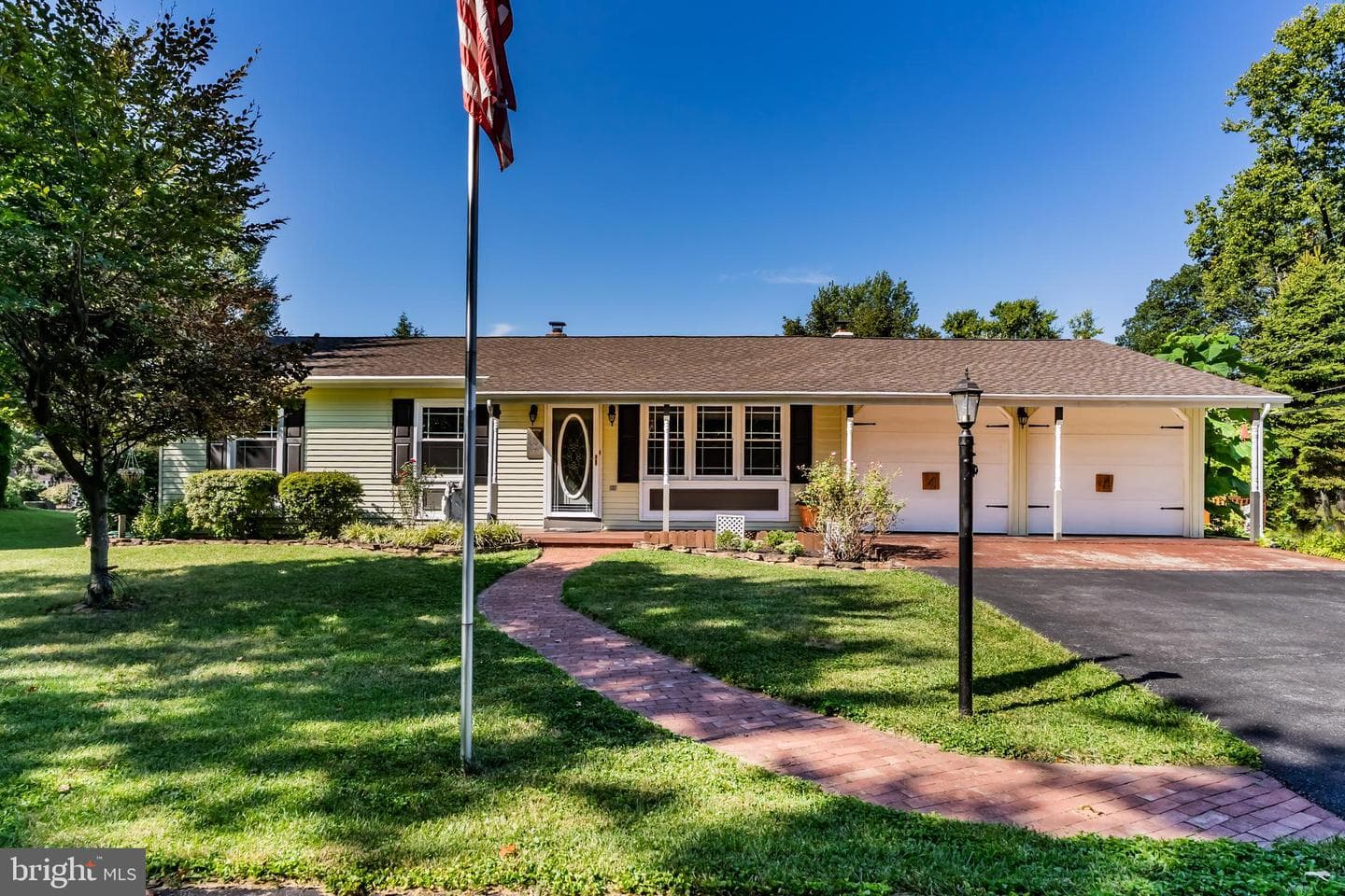 4717 Maple Avenue photo 1