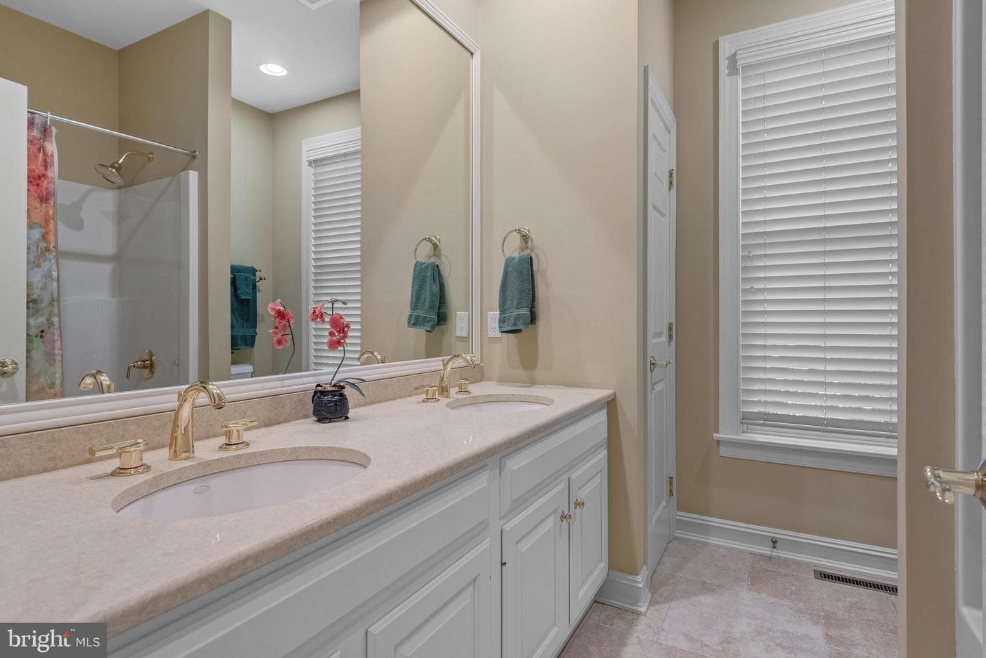 555 Bridgeview Drive photo 35