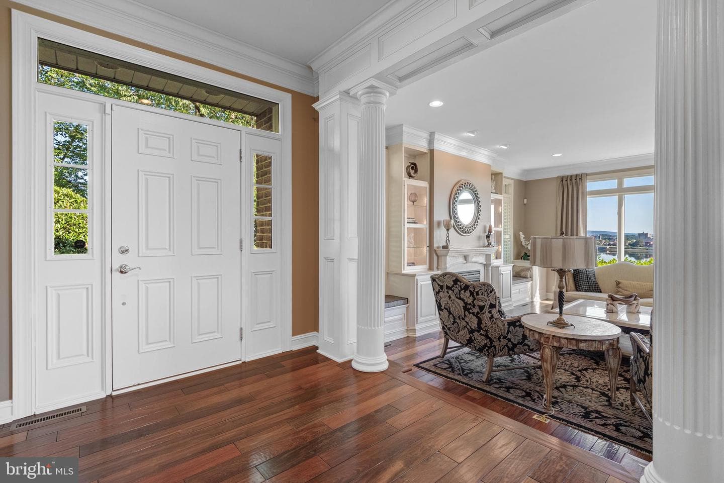 555 Bridgeview Drive photo 5