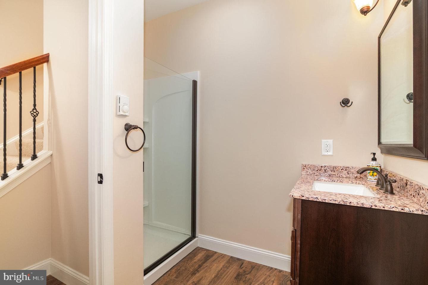 110 Balfour Drive photo 29