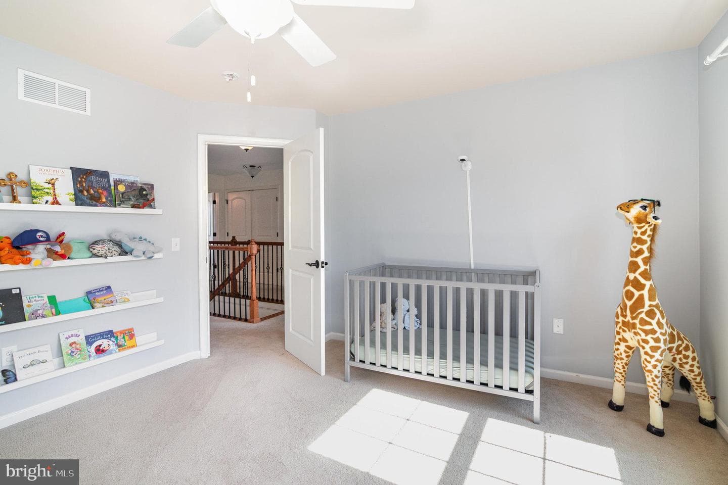 110 Balfour Drive photo 40